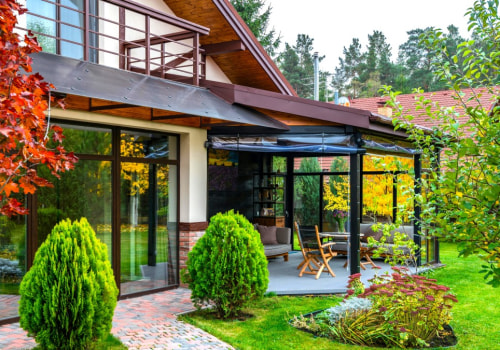 Come gestire la luce negli spazi verdi: trend di arredamento outdoor